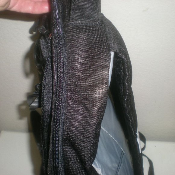 UNDER ARMOUR BRAND   Sports  Back Pack  Black - Picture 5 of 5